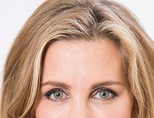 Les adolescents devraient-ils pouvoir voir leur médecin en privé? Tanith Carey (photo) soutient que les adolescents devraient pouvoir voir leur médecin généraliste en privé afin de prendre en charge leurs propres soins de santé